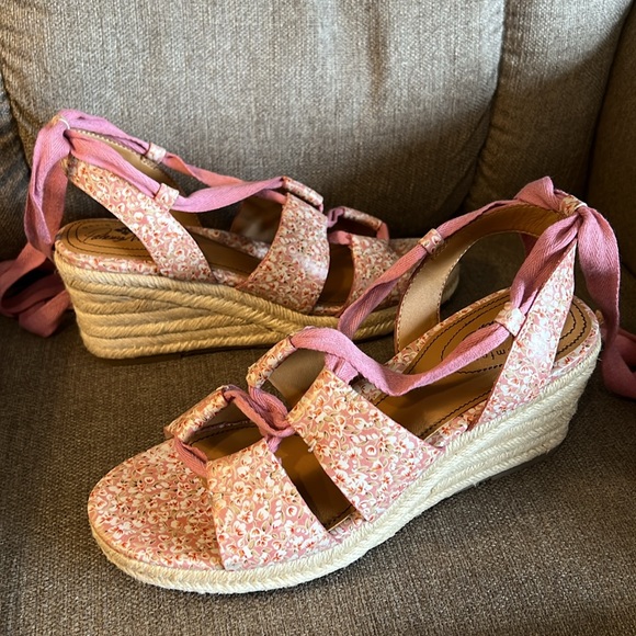 Patricia Nash Sandals - Picture 4 of 15